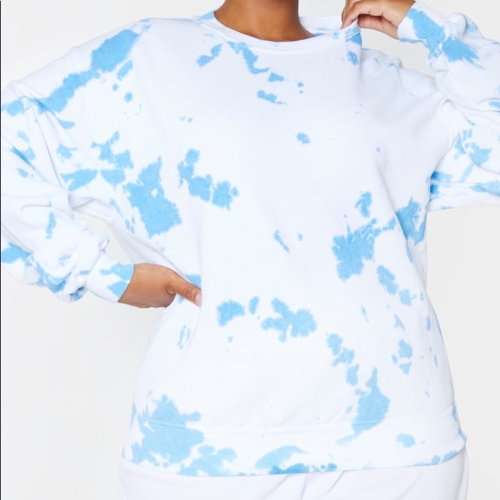 PrettyLittleThing Plus Blue Tie Dye Sweatshirt NWT - Picture 1 of 1